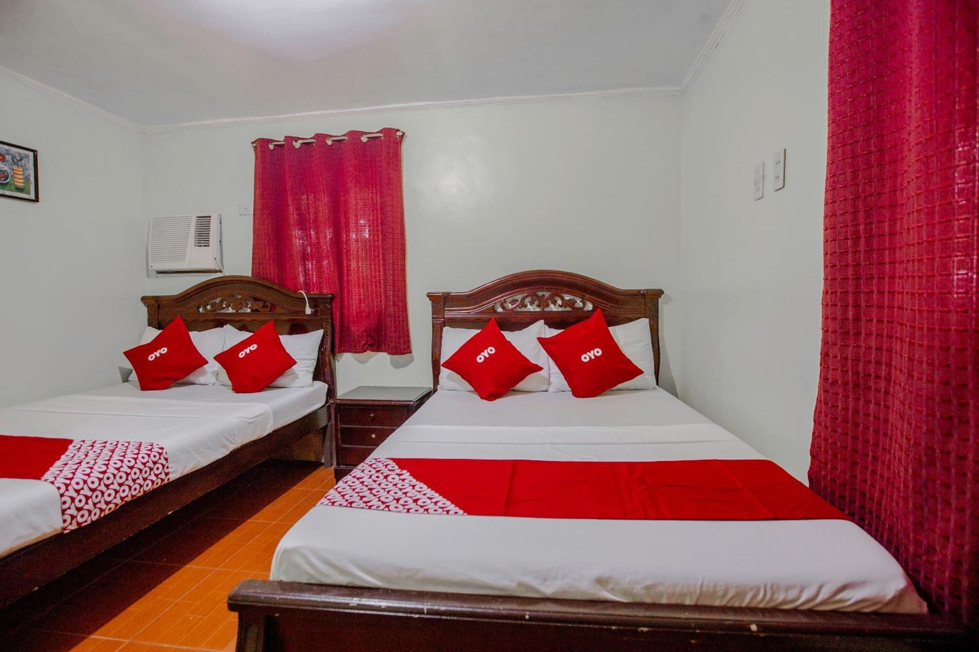 OYO 741 Sierra Travellers Inn Tagaytay City Esterno foto