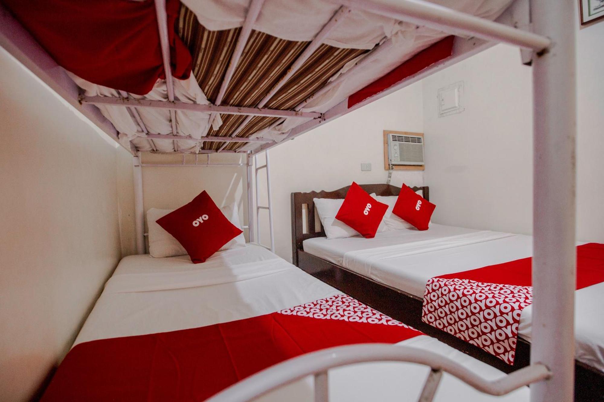 OYO 741 Sierra Travellers Inn Tagaytay City Esterno foto